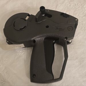 Avery Monarch 1131 Gray Label Gun In Excellent Condition